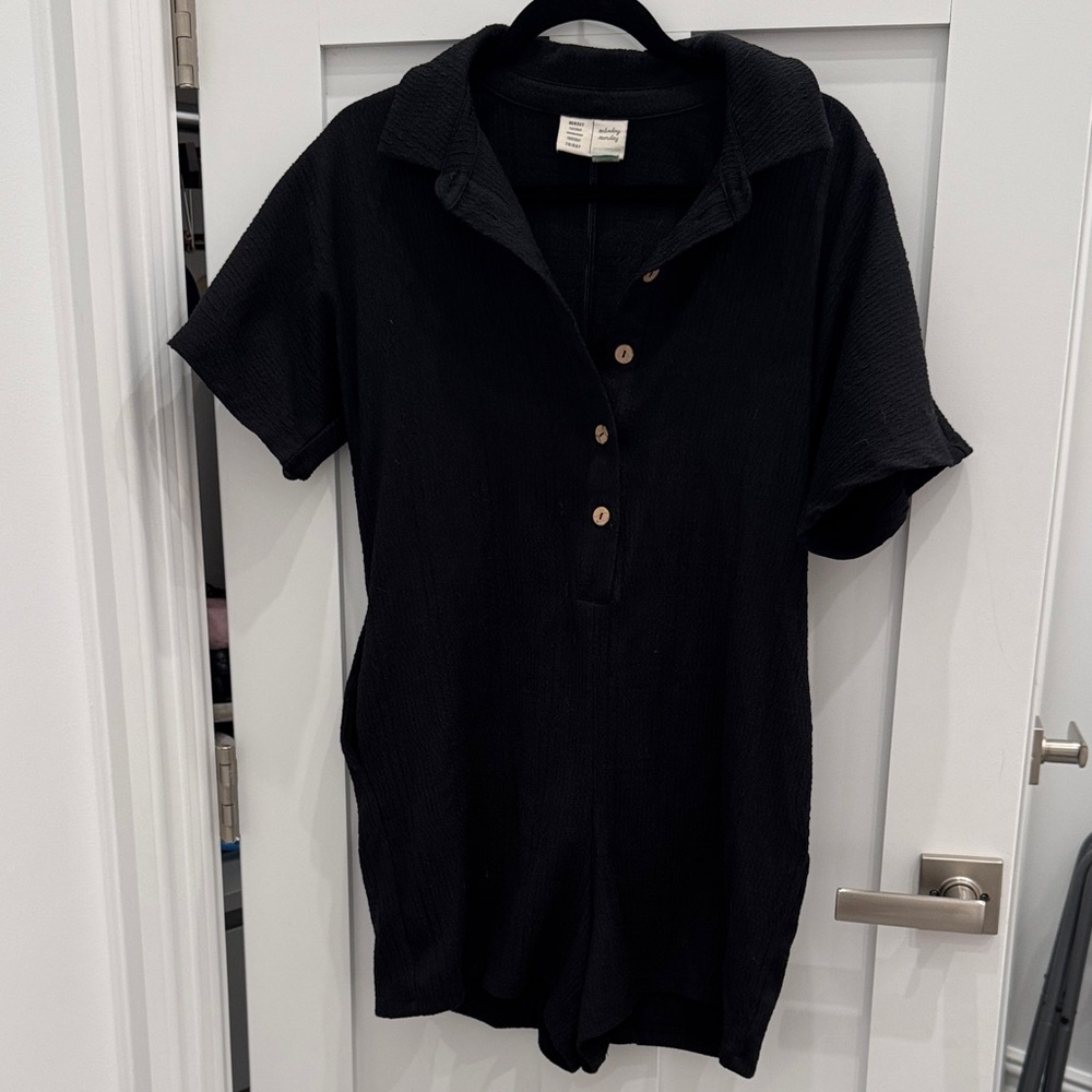 Elegant Black Button-Up Jumpsuit